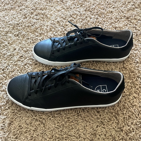 EUC COLE HAAN MARGO LEATHER LACE UP SNEAKERS - Picture 6 of 10